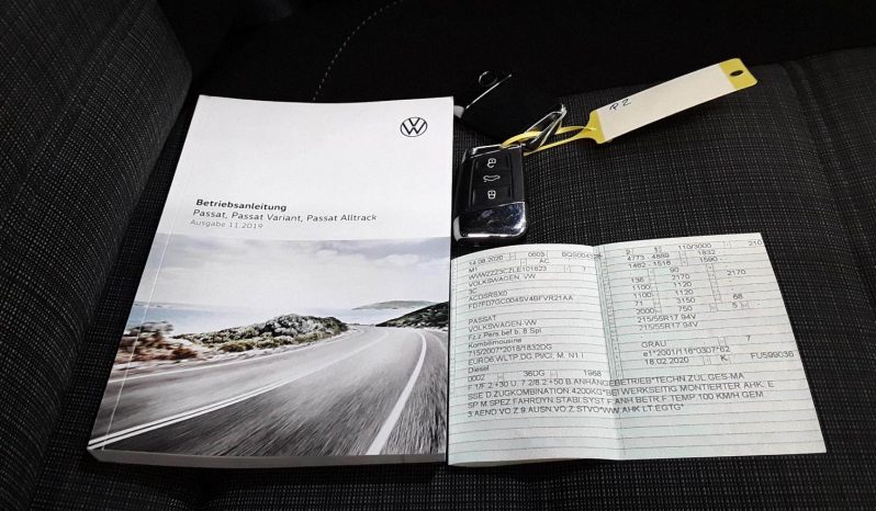 
								Volkswagen Passat Variant Business 2.0 TDI DSG MATRIX*ACC+*360 Kamera voll									