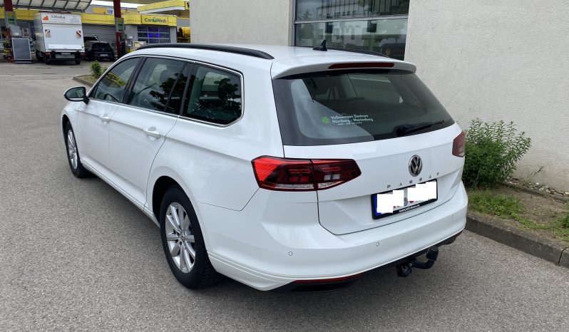 
								Volkswagen Passat Variant 1.6 TDI DSG Business*LED*ACC+*Line*R-Kamera voll									