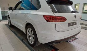 Volkswagen Touareg R-Line 3.0 TDIO DSG 4Motion MATRIX*Luft*Pano*Voll
