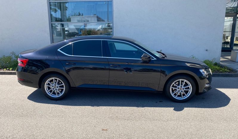 
								Skoda Superb Limousine Style 2.0 TDI DSG 4×4 MATRIX*VIRTU*ACC*AHK voll									