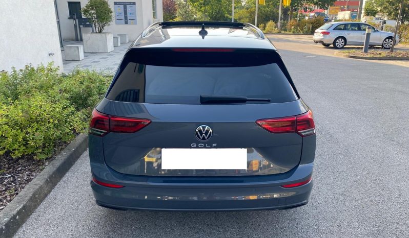 
								Volkswagen Golf Variant VIII Life 2.0 TDI DSG LED*VIRTU*PANO*R-Kam*STHZ*ACC+ voll									