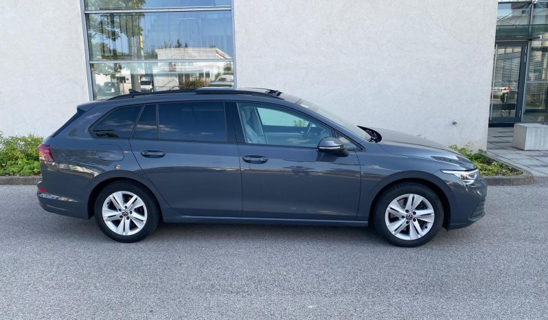 
								Volkswagen Golf Variant VIII Life 2.0 TDI DSG LED*VIRTU*PANO*R-Kam*STHZ*ACC+ voll									