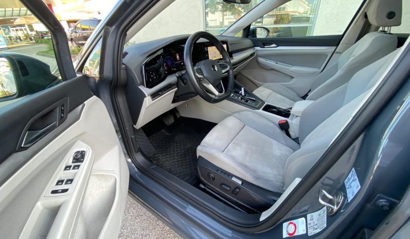 
								Volkswagen Golf Variant VIII Life 2.0 TDI DSG LED*VIRTU*PANO*R-Kam*STHZ*ACC+ voll									