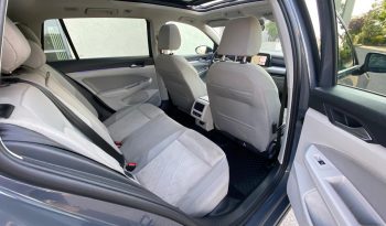 
									Volkswagen Golf Variant VIII Life 2.0 TDI DSG LED*VIRTU*PANO*R-Kam*STHZ*ACC+ voll								