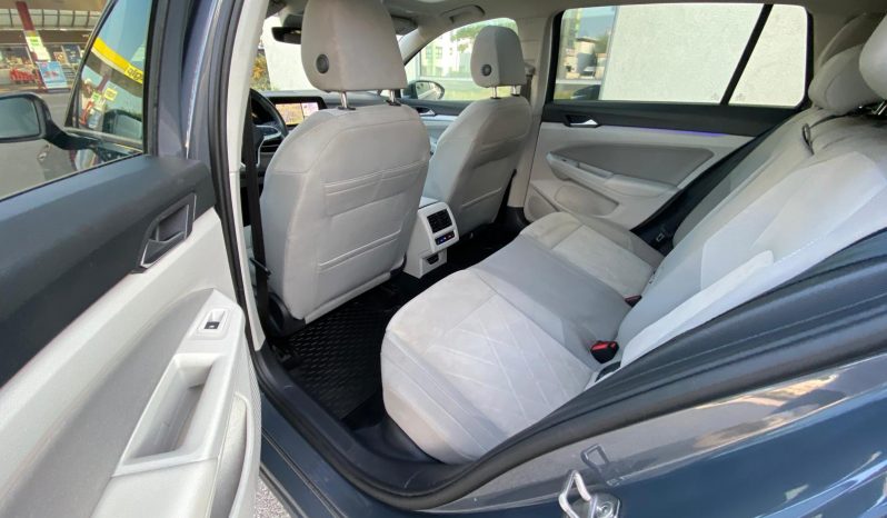 
								Volkswagen Golf Variant VIII Life 2.0 TDI DSG LED*VIRTU*PANO*R-Kam*STHZ*ACC+ voll									