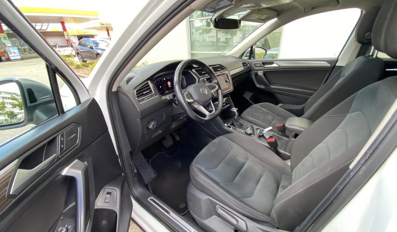 
								Volkswagen Tiguan Allspace Elegance 2.0 TDI DSG 4M MATRIX*7SITZ*STH*ACC+*Line*AHK voll									