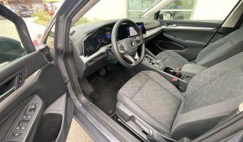 
									Volkswagen Golf VIII Variant Life 2.0 TDI DSG MATRIX*NAVI*LINE voll								