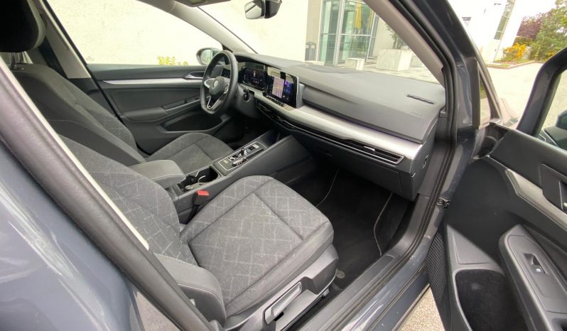 
								Volkswagen Golf VIII Variant Life 2.0 TDI DSG MATRIX*NAVI*LINE voll									