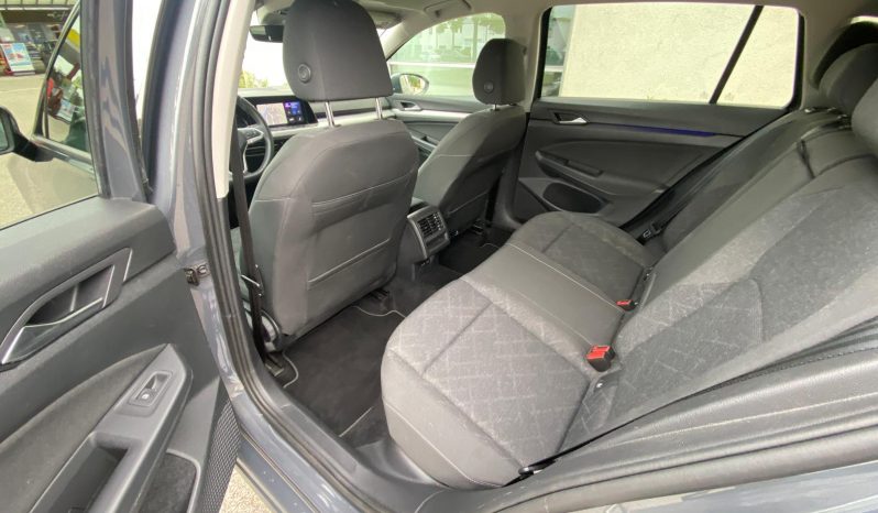 
								Volkswagen Golf VIII Variant Life 2.0 TDI DSG MATRIX*NAVI*LINE voll									