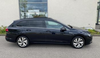 
									Volkswagen Golf VIII Variant Style 2.0 TDI DSG MATRIX*ACC+*Line*R-KAMERA voll								