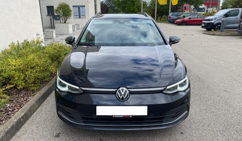 
								Volkswagen Golf VIII Variant Style 2.0 TDI DSG MATRIX*ACC+*Line*R-KAMERA voll									