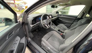 
									Volkswagen Golf VIII Variant Style 2.0 TDI DSG MATRIX*ACC+*Line*R-KAMERA voll								