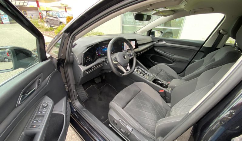 
								Volkswagen Golf VIII Variant Style 2.0 TDI DSG MATRIX*ACC+*Line*R-KAMERA voll									