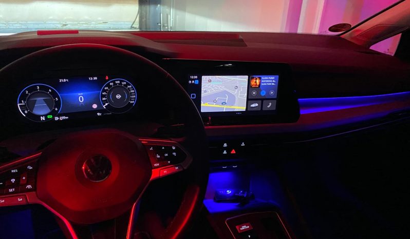 
								Volkswagen Golf VIII Variant Style 2.0 TDI DSG MATRIX*ACC+*Line*R-KAMERA voll									