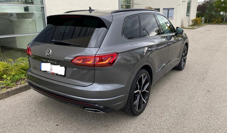 
								Volkswagen Touareg R-Line BLACK 3.0 TDI DSG 4M MATRIX*Luft*360*ACC+*HUD*AHK voll									