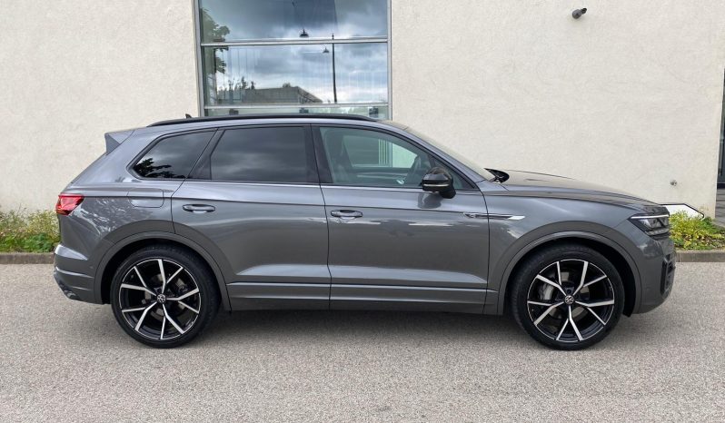 
								Volkswagen Touareg R-Line BLACK 3.0 TDI DSG 4M MATRIX*Luft*360*ACC+*HUD*AHK voll									