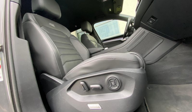 
								Volkswagen Touareg R-Line BLACK 3.0 TDI DSG 4M MATRIX*Luft*360*ACC+*HUD*AHK voll									