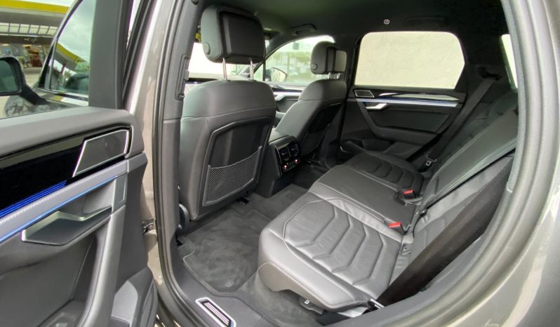 
								Volkswagen Touareg R-Line BLACK 3.0 TDI DSG 4M MATRIX*Luft*360*ACC+*HUD*AHK voll									