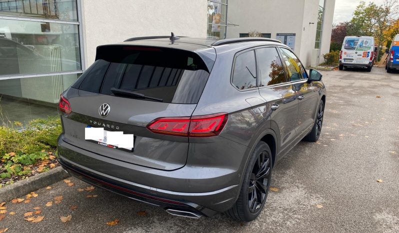 
								Volkswagen Touareg R-Line BLACK 3.0 TDI DSG 4M MATRIX*Luft*PANO*ACC+*AHK*VOLL voll									