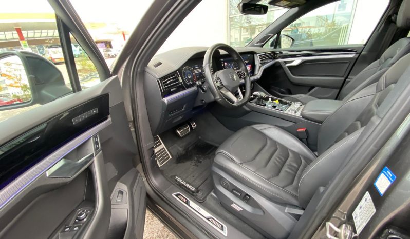 
								Volkswagen Touareg R-Line BLACK 3.0 TDI DSG 4M MATRIX*Luft*PANO*ACC+*AHK*VOLL voll									