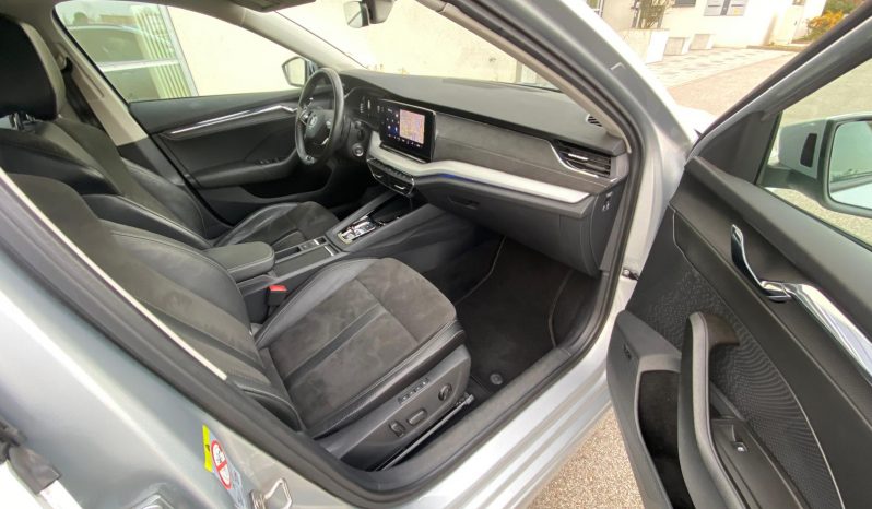 
								Skoda Octavia Combi First Edition 2.0 TDI DSG MATRIX*VIRTU*Alcantara*ACC+*Line* voll									