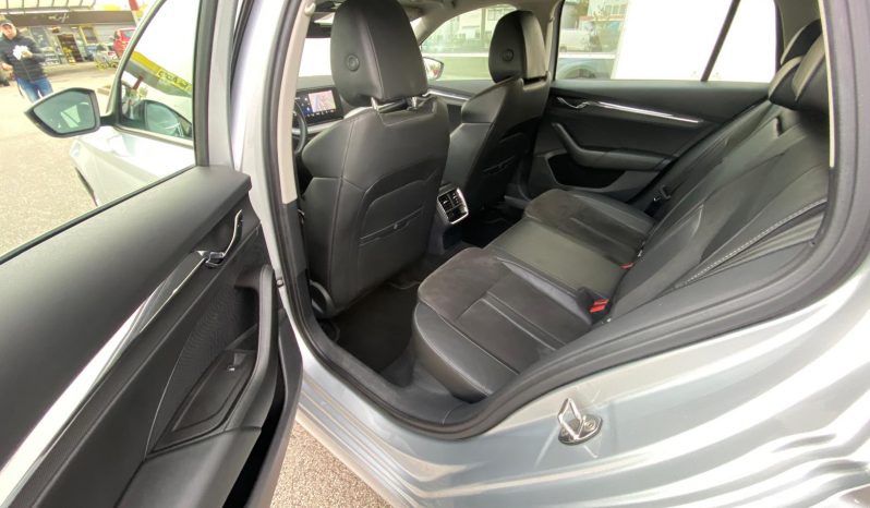 
								Skoda Octavia Combi First Edition 2.0 TDI DSG MATRIX*VIRTU*Alcantara*ACC+*Line* voll									