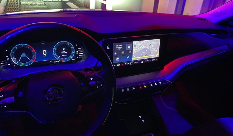 
								Skoda Octavia Combi First Edition 2.0 TDI DSG MATRIX*VIRTU*Alcantara*ACC+*Line* voll									