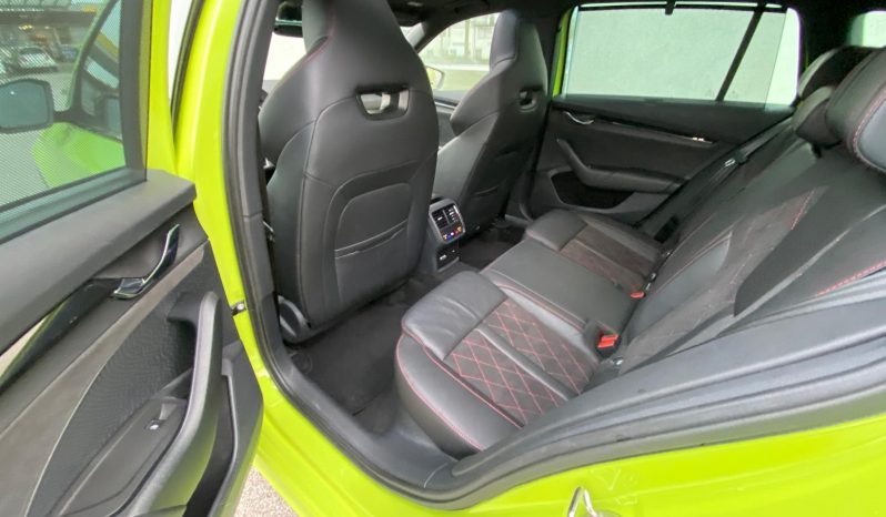 
								Skoda Octavia Combi RS 4×4 2.0 TDI DSG MATRIX*VIRTU*CANTON*PANO*HUD**AHK* voll									