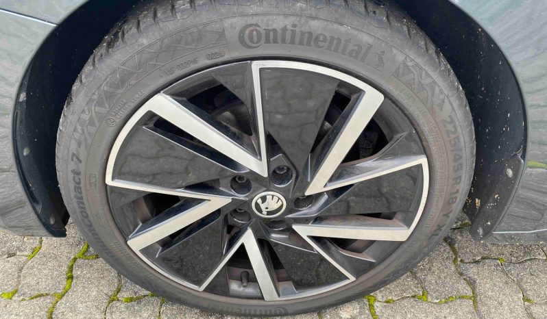 
								Skoda Octavia Combi Style SPORT2.0 TDI DSG MATRIX*VIRTU*HUD*El-Sitze*R-Kam*AHK voll									