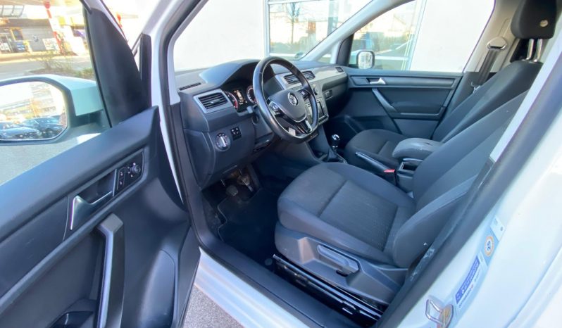 
								Volkswagen Caddy PKW Maxi Comfortline BMT 2.0 TDI NaVi*AHK*Webasto voll									