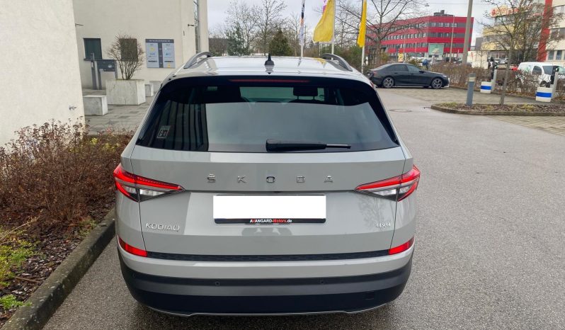 
								Škoda Kodiaq Clever 4×4 2.0 TDI MATRIX*VIRTU*StHz*Pano*7SITZ*360-Kam*AHK voll									
