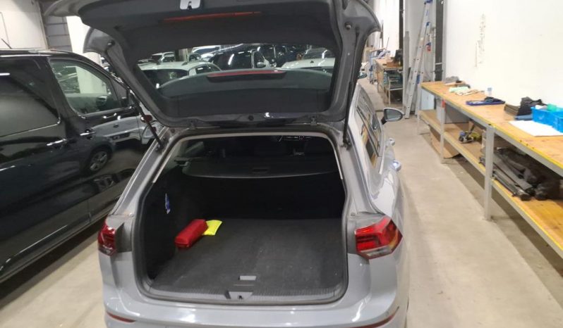 
								Volkswagen Golf Variant VIII Life 2.0 TDI DSG LED*VIRTU*STHZ*ACC+*LINE*AHK voll									