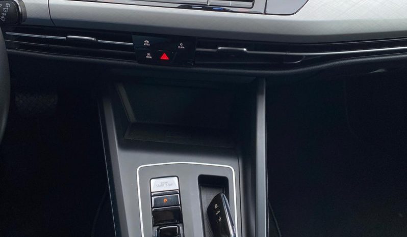 
								Volkswagen Golf Variant VIII Life 2.0 TDI DSG LED*VIRTU*STHZ*ACC+*LINE*AHK voll									