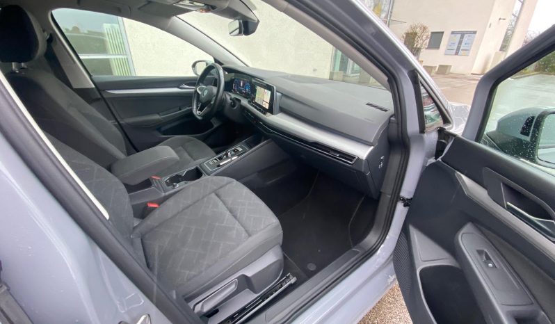 
								Volkswagen Golf Variant VIII Life 2.0 TDI DSG LED*VIRTU*STHZ*ACC+*LINE*AHK voll									