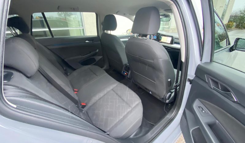 
								Volkswagen Golf Variant VIII Life 2.0 TDI DSG LED*VIRTU*STHZ*ACC+*LINE*AHK voll									