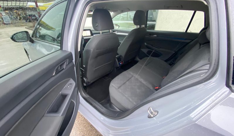 
								Volkswagen Golf Variant VIII Life 2.0 TDI DSG LED*VIRTU*STHZ*ACC+*LINE*AHK voll									