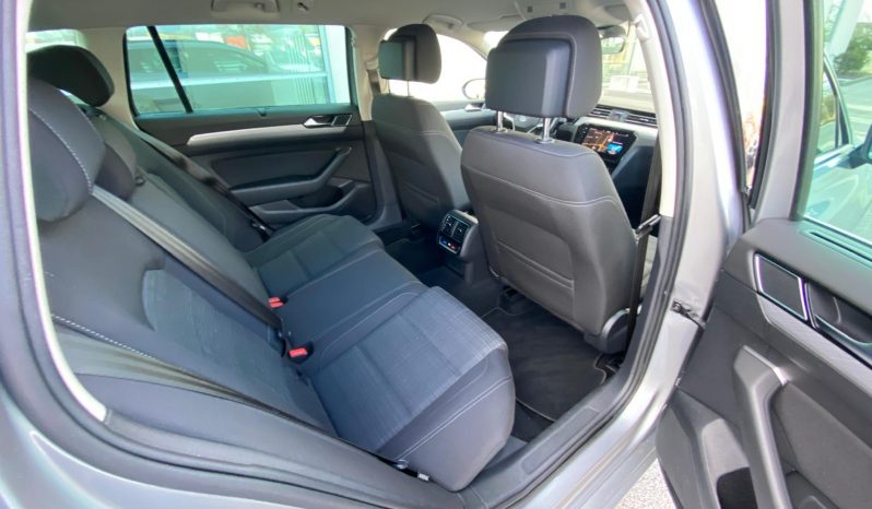 
								Volkswagen Passat Variant 2.0 TDI SCR DSG Business MATRIX*VIRTU*ACC+*Line*R-KAMERA voll									