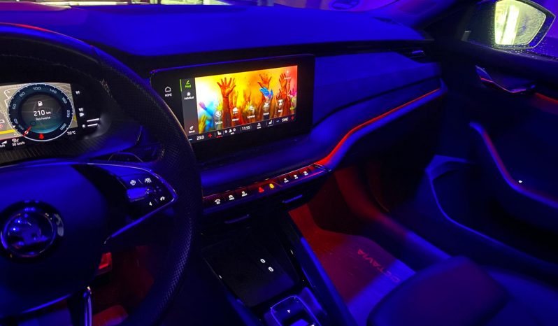 
								Skoda Octavia Combi RS 2.0 TDI DSG MATRIX*VIRTU*ACC+*Line*Pano* voll									