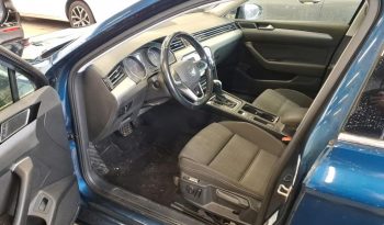 
									Volkswagen Passat Variant 2.0 TDI SCR DSG Business MATRIX*StHz*ACC+*Line*R-KAMERA voll								