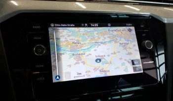
									Volkswagen Passat Variant 2.0 TDI SCR DSG Business MATRIX*StHz*ACC+*Line*R-KAMERA voll								