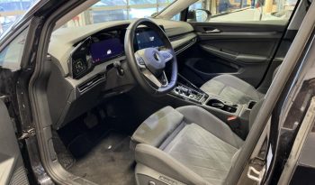 
									Volkswagen Golf VIII Variant Style 2.0TDI DSG MATRIX*VIRTU*ACC+*AHK*R-Kam voll								