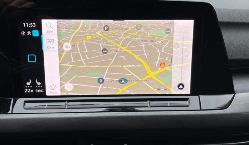 
								Volkswagen Golf VIII Variant Style 2.0TDI DSG MATRIX*VIRTU*ACC+*AHK*R-Kam voll									