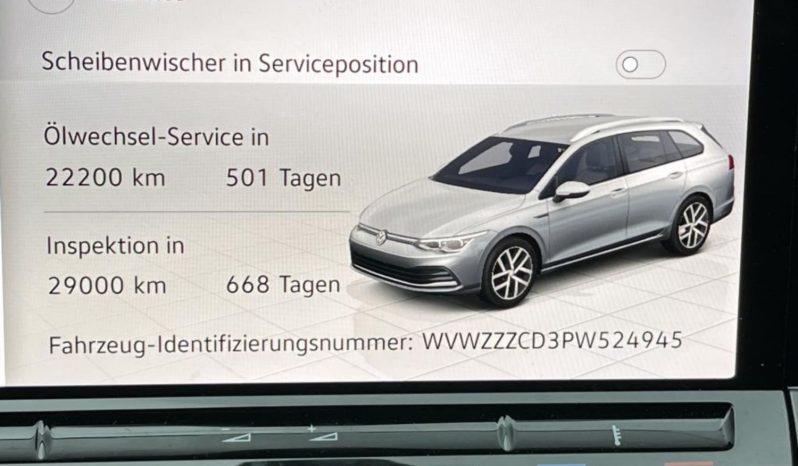 
								Volkswagen Golf VIII Variant Style 2.0TDI DSG MATRIX*VIRTU*ACC+*AHK*R-Kam voll									