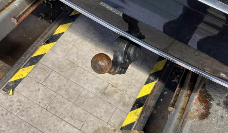 
								Volkswagen Golf VIII Variant Style 2.0TDI DSG MATRIX*VIRTU*ACC+*AHK*R-Kam voll									