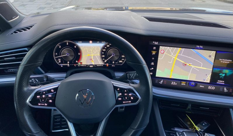 
								Volkswagen Touareg R-Line BLACK 3.0 TDI DSG 4M MATRIX*Luft*PANO*ACC+*AHK*VOLL voll									