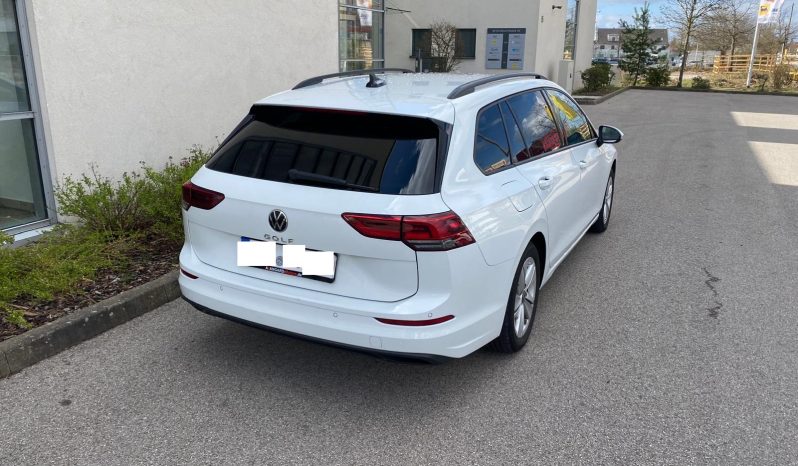 
								Volkswagen Golf VIII Variant Life 2.0 TDI DSG Life 2.0 TDI DSG MATRIX∗ACC+∗VIRTU∗AHK voll									
