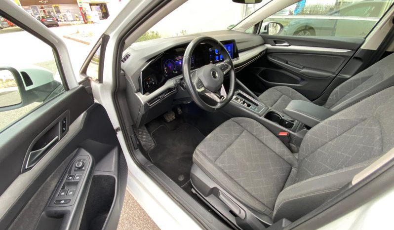 
								Volkswagen Golf VIII Variant Life 2.0 TDI DSG Life 2.0 TDI DSG MATRIX∗ACC+∗VIRTU∗AHK voll									