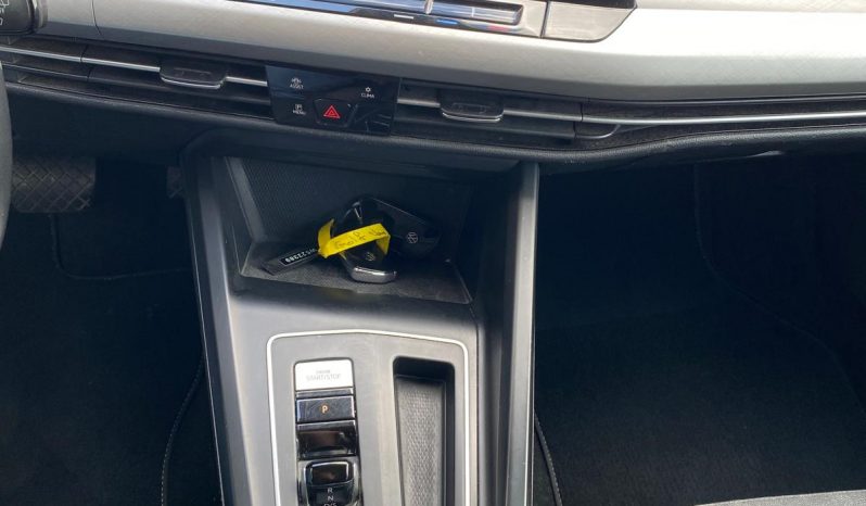 
								Volkswagen Golf VIII Variant Life 2.0 TDI DSG Life 2.0 TDI DSG MATRIX∗ACC+∗VIRTU∗AHK voll									