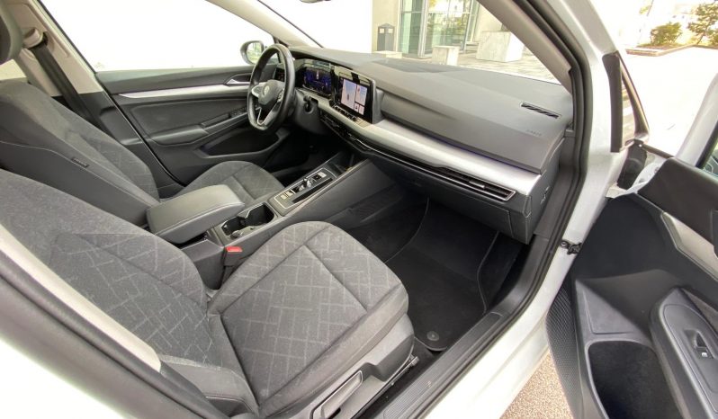 
								Volkswagen Golf VIII Variant Life 2.0 TDI DSG Life 2.0 TDI DSG MATRIX∗ACC+∗VIRTU∗AHK voll									