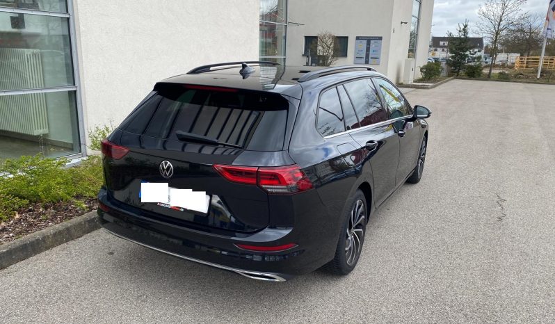 
								Volkswagen Golf VIII Variant Style 2.0TDI DSG MATRIX*VIRTU*ACC+*AHK*R-Kam voll									